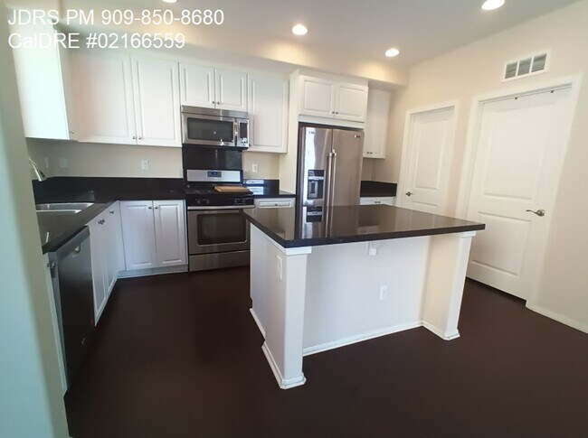 Foto del edificio - Upland 3 Bedroom Condo