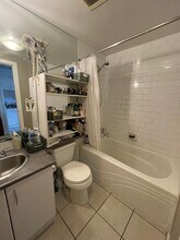 Building Photo - 409 Swift St