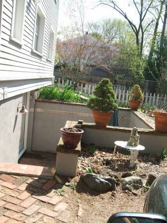 private grotto - 40 Sumner St