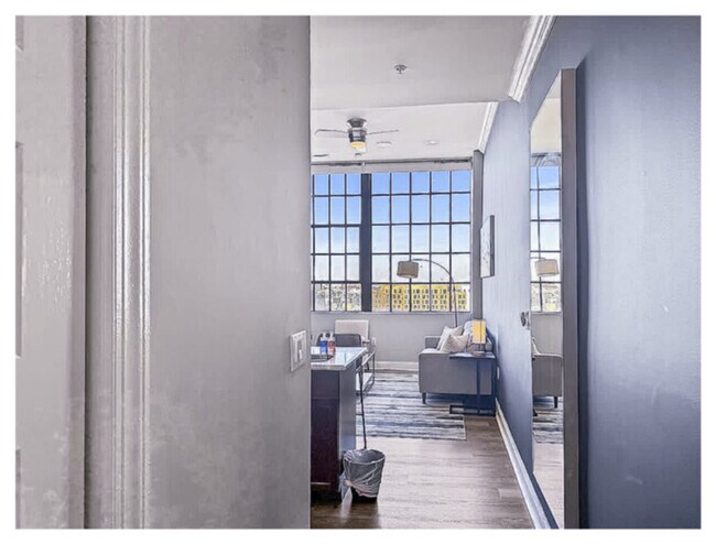 Building Photo - 1401 N 5th St