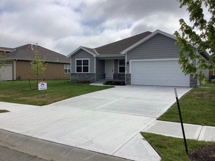 Foto principal - 31703 W 172nd St