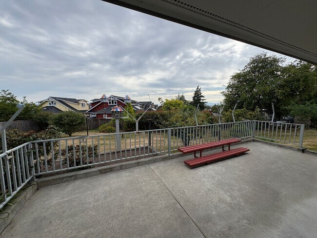 Building Photo - 1714 Bakerview Ct