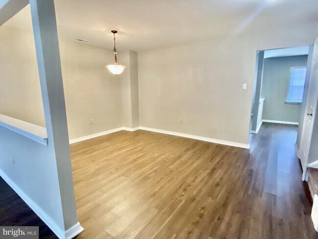 Foto del edificio - 25 Sequoia Dr