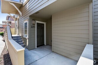 Building Photo - 225 Valley Oak Dr