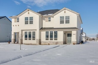 Building Photo - 5820 W Striker Ln