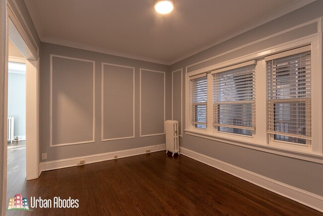 Building Photo - 5304 N Ashland Ave