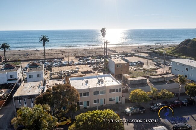 Building Photo - 112 Marina Ave