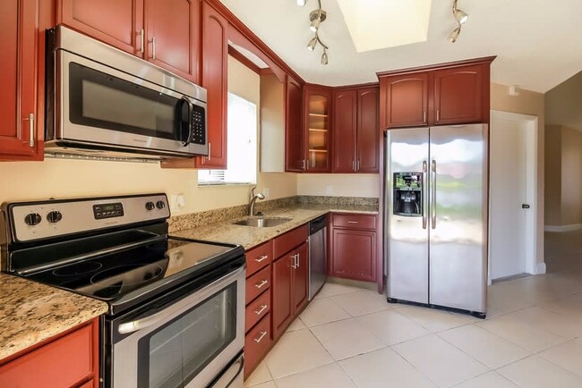 Building Photo - 6232 Country Fair Cir