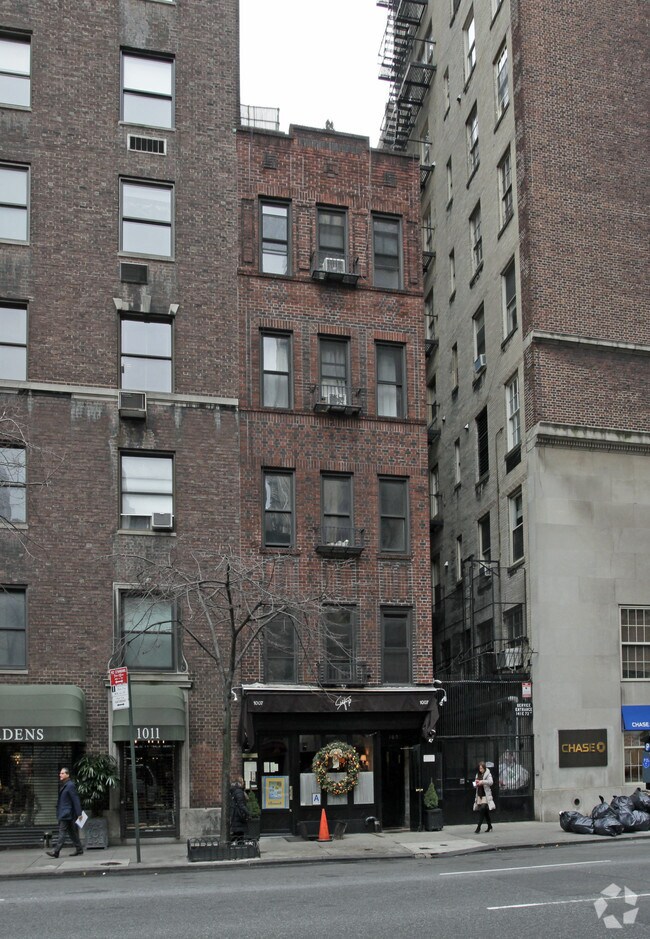 Lexington ave new york Reviews on Restaurants Lexington Ave in New York, NY - The Smith, Ikinari Steak Lexington Ave, Lexington Brass, Fig & Olive Uptown, The Sea Fire Grill, Le Relais De Venise L'Entrecôte, August, RARE Bar & Grill, The Bar Room, Bareburger, Judy's.