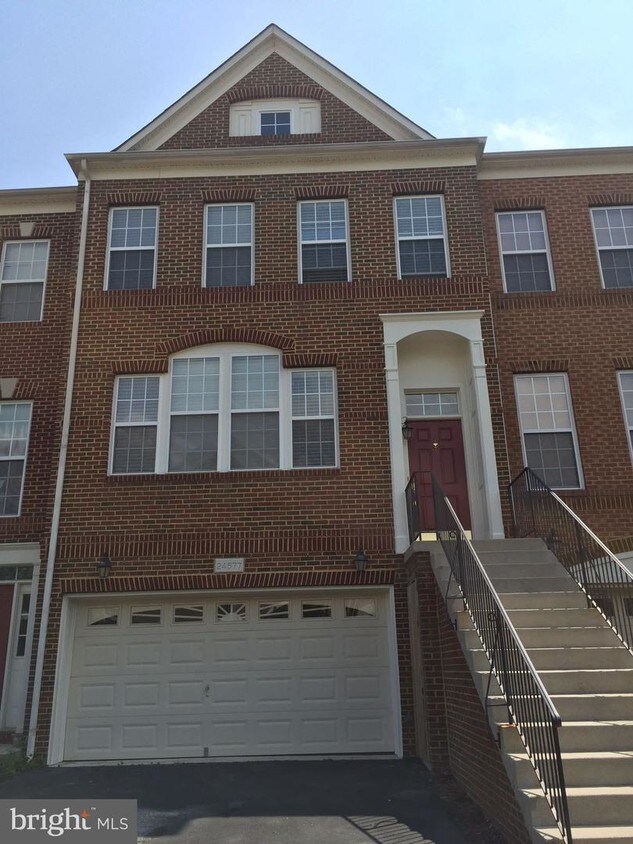 Primary Photo - 24677 Siltstone Square
