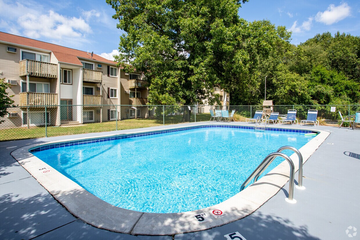 Village Square Apartments Apartments 2890 S 9th St Kalamazoo, MI