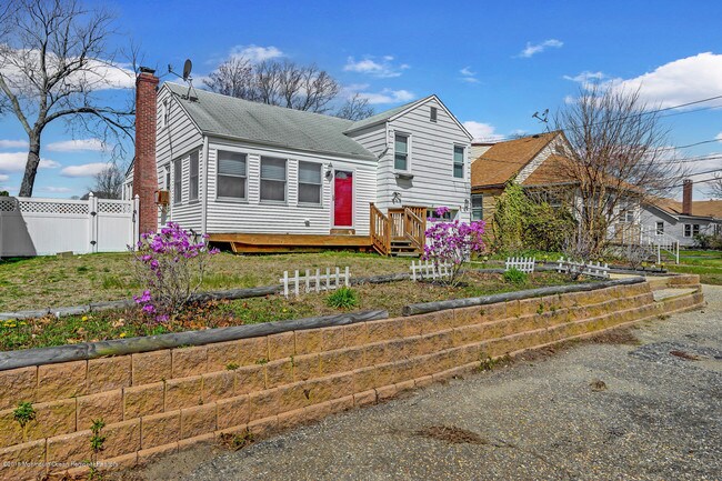 Foto del edificio - 102 Fischer Blvd