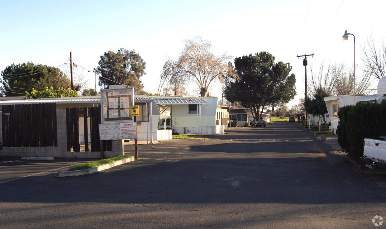 Hide A Way Mobile Home Park Apartments In Yucaipa Ca