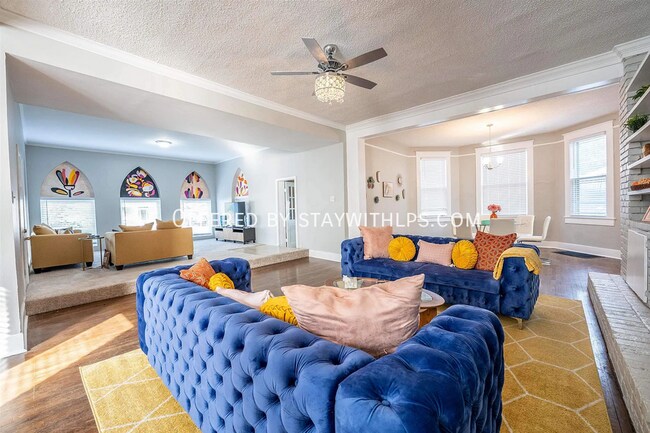 Foto del edificio - 2035 Central Ave