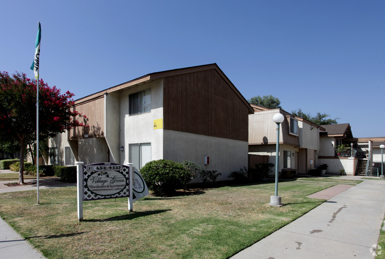 Foto del edificio - Village Green