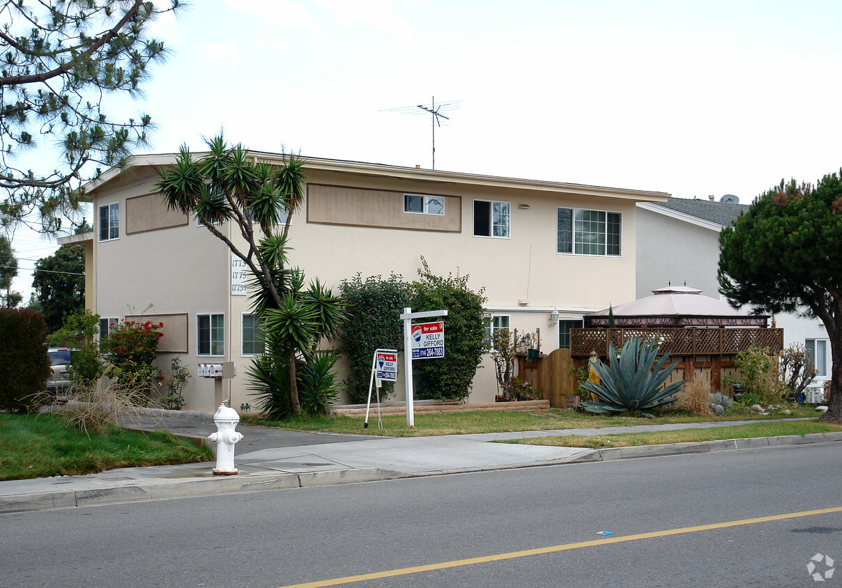 address is 1773, 1775 and 1775 1/2 - 1773-1775 1/2 Anaheim Ave