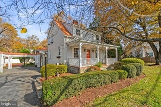 Building Photo - 10130 Blake Ln