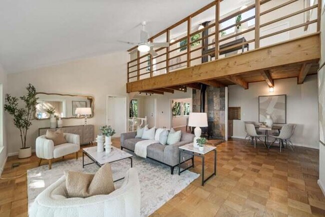 Foto del edificio - 20243 Beatty Ridge Rd