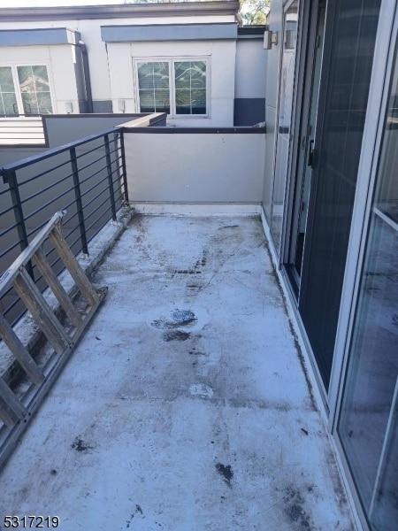 Building Photo - 10 Ford Ave