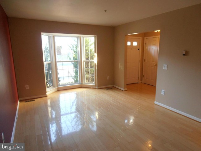 Foto del edificio - 207 Edge Creek Ln
