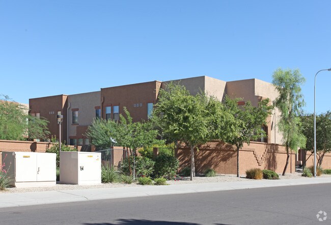 Building Photo - 1890 E Don Carlos Ave