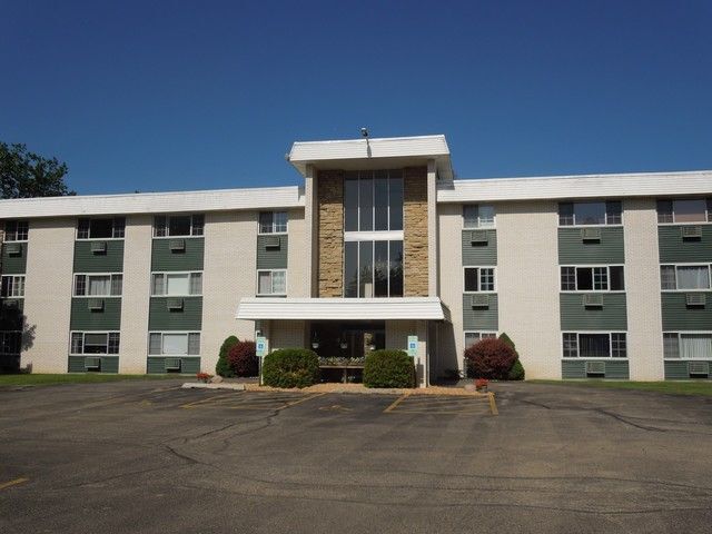 Foto del edificio - 375 W Winchester Rd