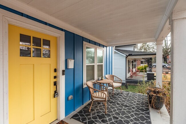 Foto del edificio - Cute 3BR Cottage in East Durham!  Available Now!