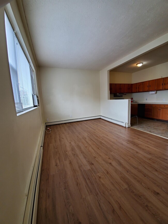 Building Photo - 6120 Hudson Ave