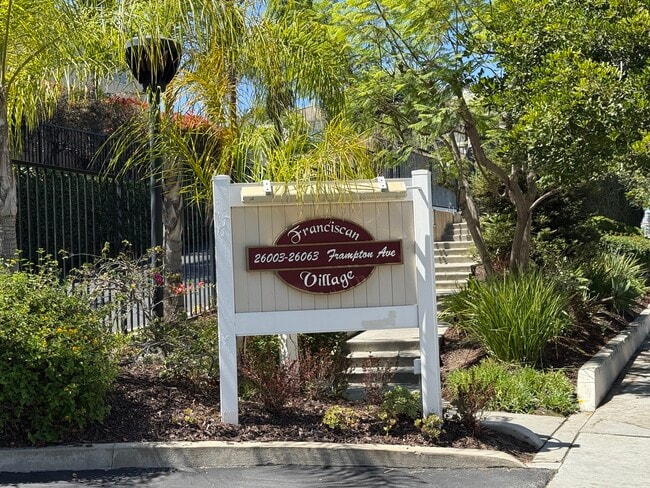 Foto del edificio - 26045 Frampton Ave
