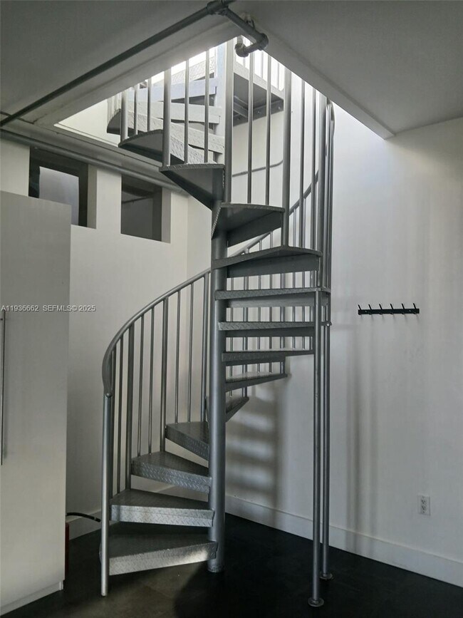 Building Photo - 1700 Meridian Ave