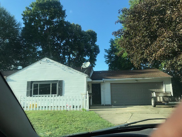 2842 Decamp Rd Youngstown, OH 44511 – photo 2