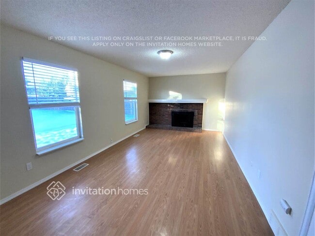 Foto del edificio - 2690 Ridge Dr