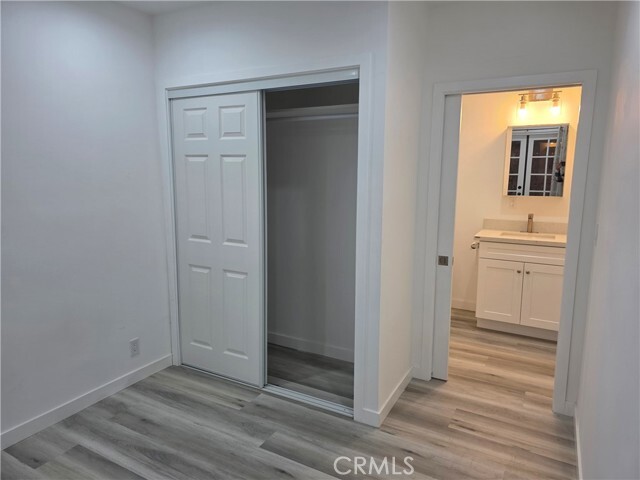 Foto del edificio - 6705 De Celis Pl