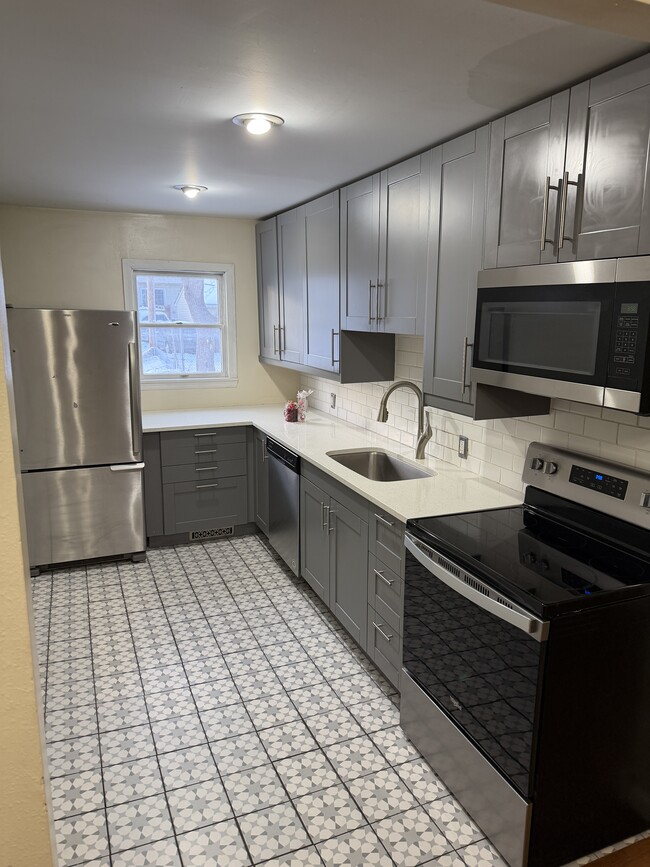 Kitchen - 3714 Stevens Ave