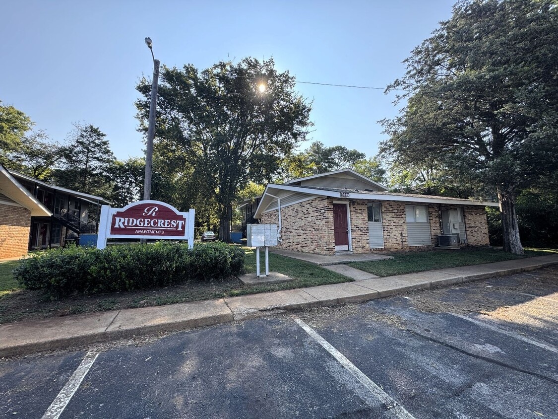 Primary Photo - Available For Immediate Move-In!!
