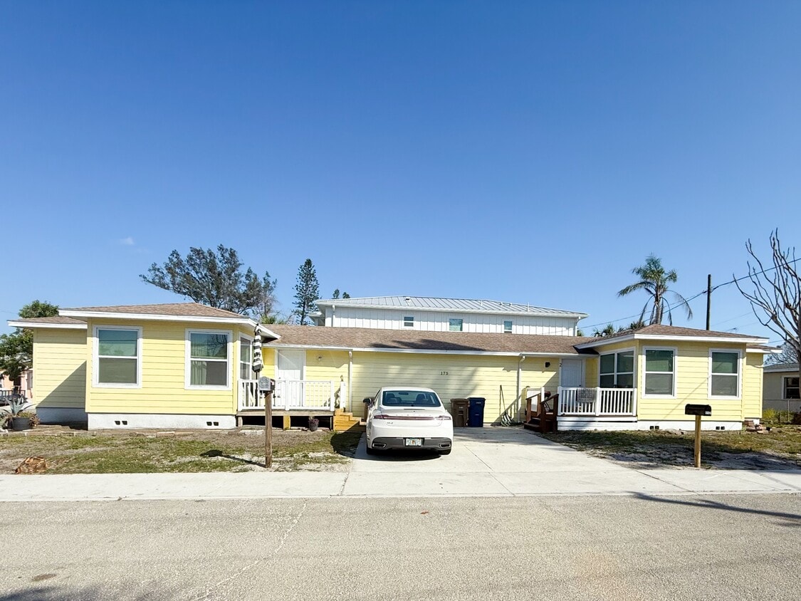Photo - 165 133rd Ave E (Madeira Beach, FL)