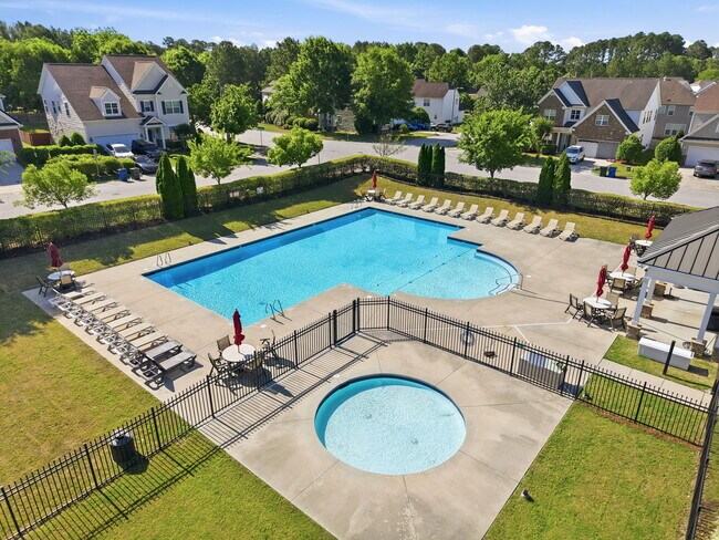 Foto del edificio - 5337 Glass Ridge Rd