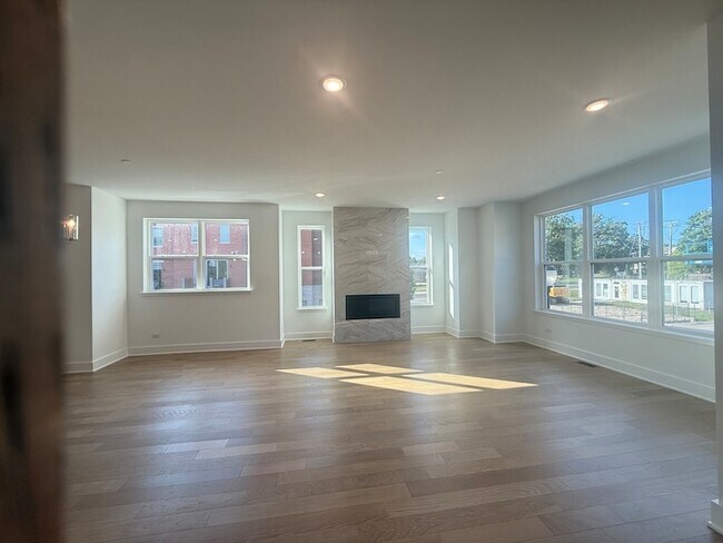 Foto del edificio - 1191 Gateway Ct