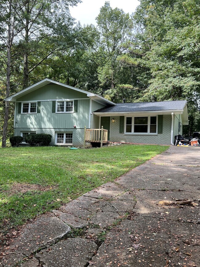 Foto del edificio - 4914 Howard Dr