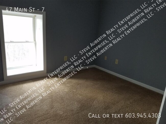 Building Photo - 47 Main St