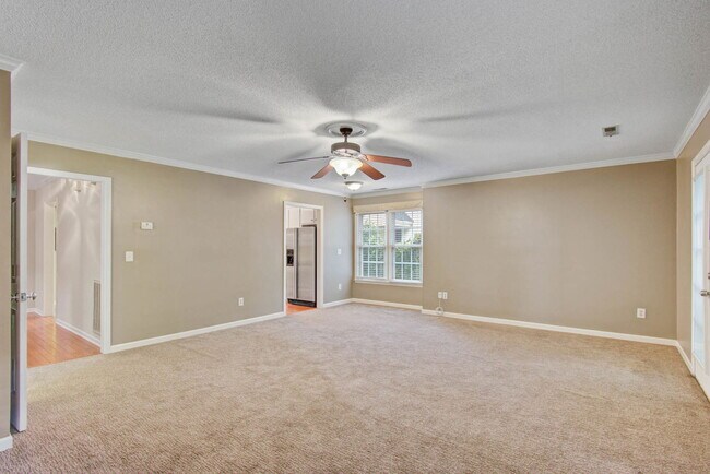 Foto del edificio - 978 Governors Rd