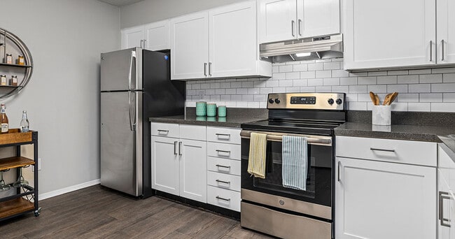 Building Photo - The Parker Apartments