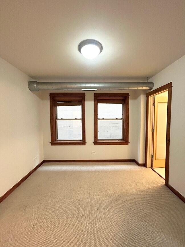 Foto del edificio - 5346 S Cornell Ave