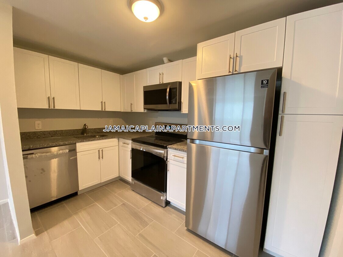Foto principal - 280 Hyde Park Ave