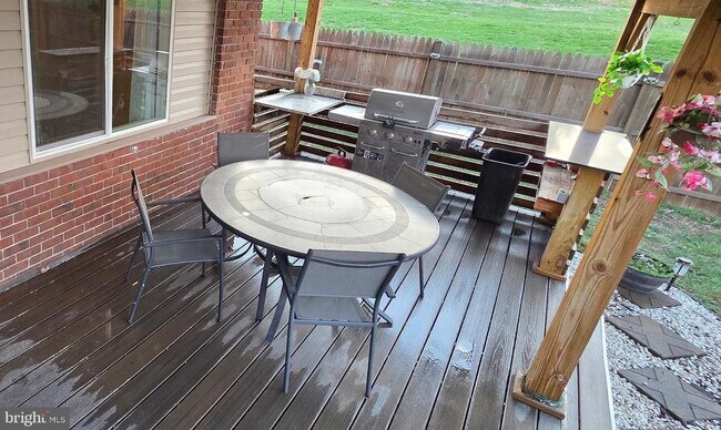 Foto del edificio - 800 Seckel Ct