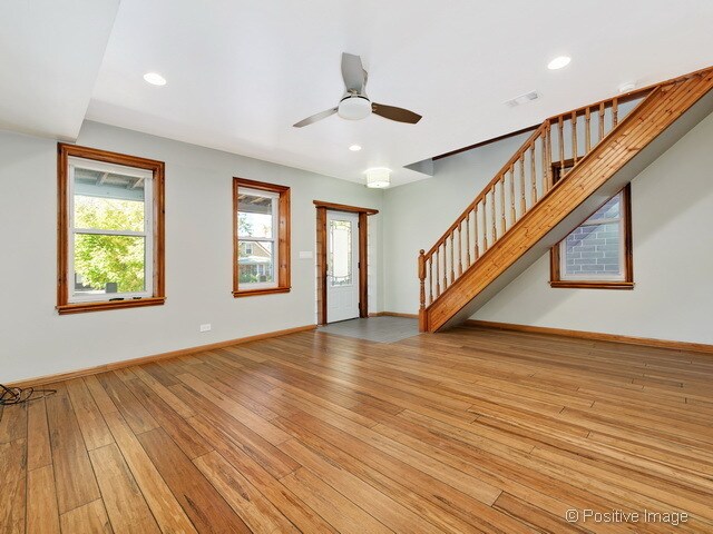 Building Photo - 2063 N Oakley Ave