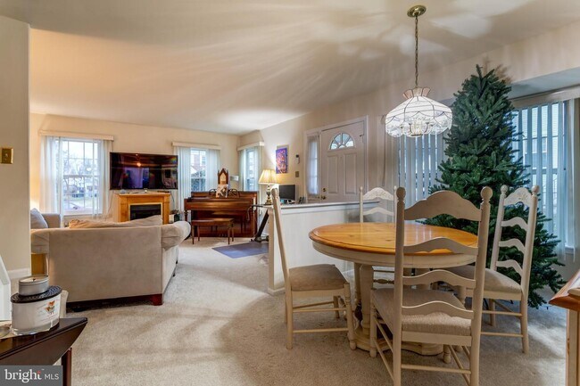 Foto del edificio - 614 Kenney Ln