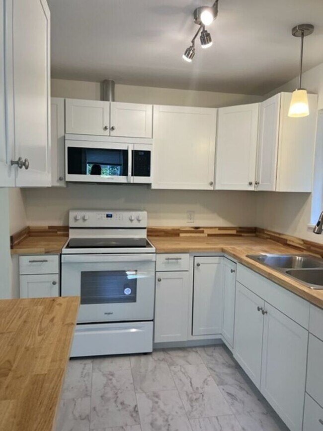 Foto del edificio - West Asheville Rental!