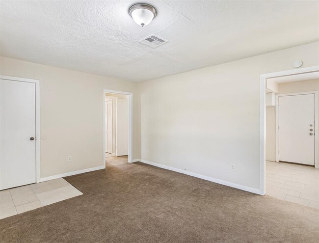 Building Photo - 2923 Ebbtide Dr