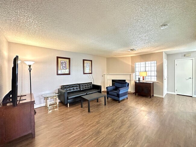 Foto del edificio - Park West Condo